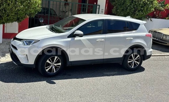 Buy Used Toyota RAV4 White Car in Dagana in Saint Louis Buy Used Toyota RAV4 White Car in Dagana in Saint Louis
