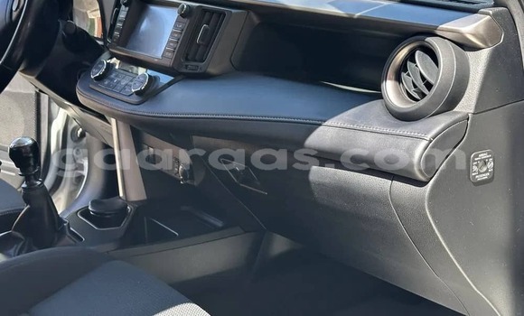 Buy Used Toyota RAV4 White Car in Dagana in Saint Louis Buy Used Toyota RAV4 White Car in Dagana in Saint Louis
