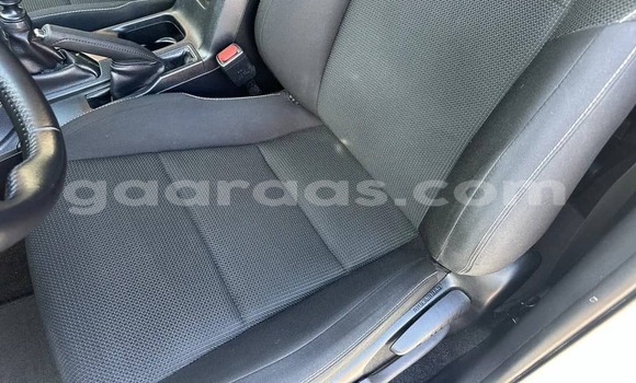 Buy Used Toyota RAV4 White Car in Dagana in Saint Louis Buy Used Toyota RAV4 White Car in Dagana in Saint Louis