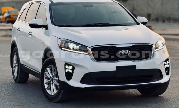 Dieundeu Imported Kia Sorento White Auto in Dakar in Dakar Dieundeu Imported Kia Sorento White Auto in Dakar in Dakar