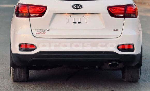 Dieundeu Imported Kia Sorento White Auto in Dakar in Dakar Dieundeu Imported Kia Sorento White Auto in Dakar in Dakar