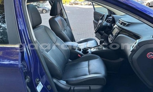 Buy Used Nissan Qashqai Bleu de nuit Car in Dakar in Dakar Buy Used Nissan Qashqai Bleu de nuit Car in Dakar in Dakar