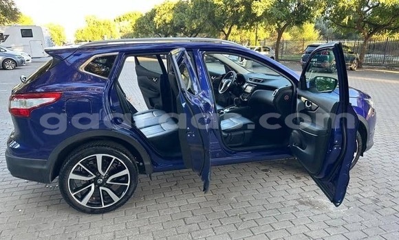 Buy Used Nissan Qashqai Bleu de nuit Car in Dakar in Dakar Buy Used Nissan Qashqai Bleu de nuit Car in Dakar in Dakar