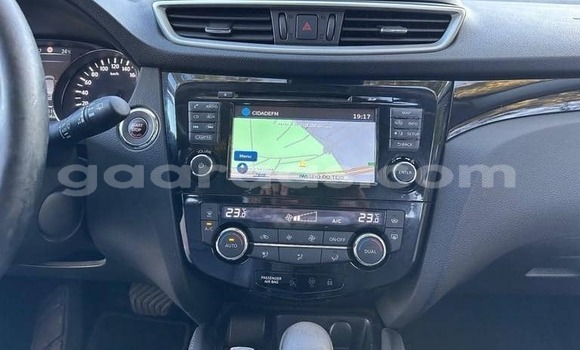 Buy Used Nissan Qashqai Bleu de nuit Car in Dakar in Dakar Buy Used Nissan Qashqai Bleu de nuit Car in Dakar in Dakar