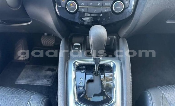 Buy Used Nissan Qashqai Bleu de nuit Car in Dakar in Dakar Buy Used Nissan Qashqai Bleu de nuit Car in Dakar in Dakar