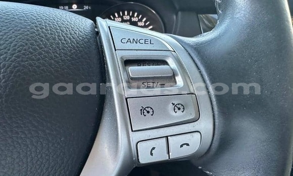 Buy Used Nissan Qashqai Bleu de nuit Car in Dakar in Dakar Buy Used Nissan Qashqai Bleu de nuit Car in Dakar in Dakar