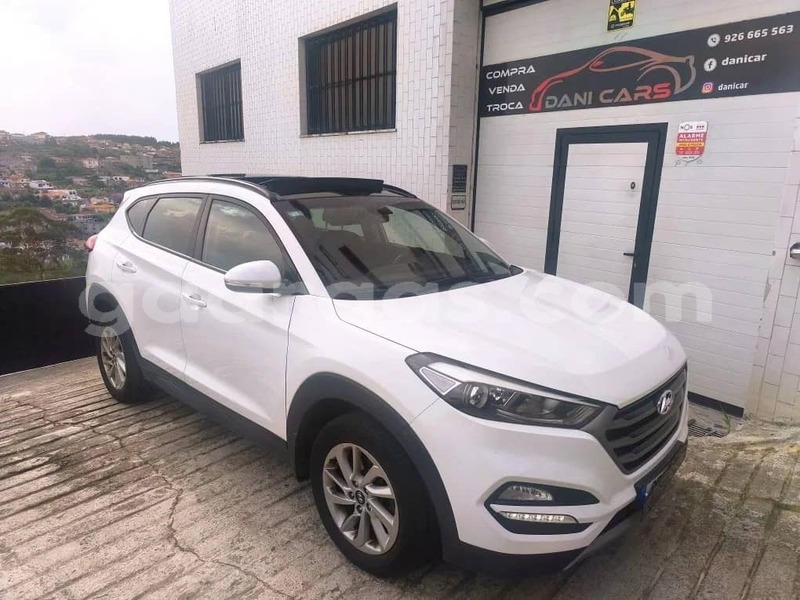 Big with watermark hyundai tucson kolda dabo 34360