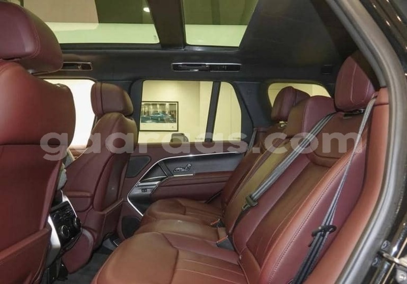 Big with watermark land rover range rover vogue dakar dakar 34372