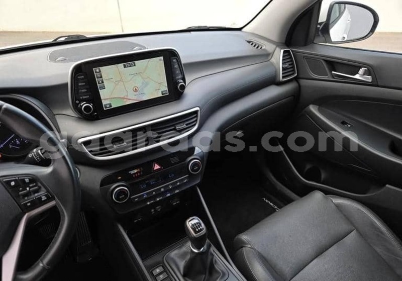 Big with watermark hyundai tucson kolda dabo 34404