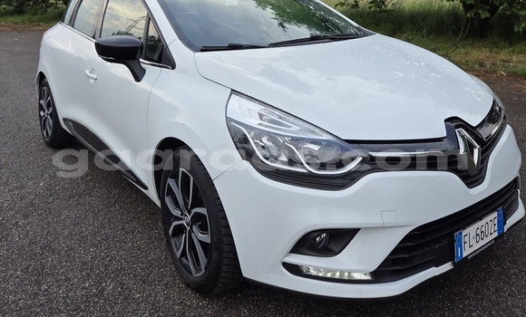 Acheter Occasion Voiture Renault Clio Blanc à Thiès, Région de Thiès
