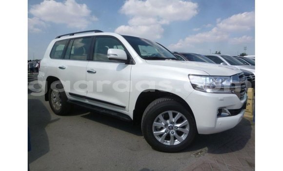 Acheter Import Utilitaire Toyota Land Cruiser Blanc à Import - Dubai, Dakar Acheter Import Utilitaire Toyota Land Cruiser Blanc à Import - Dubai, Dakar