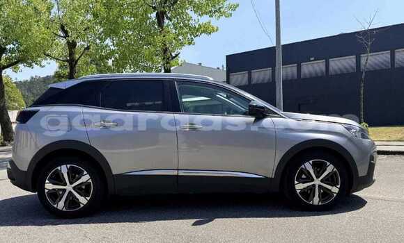Buy Used Peugeot 3008 Silver Car in Dakar in Dakar Buy Used Peugeot 3008 Silver Car in Dakar in Dakar