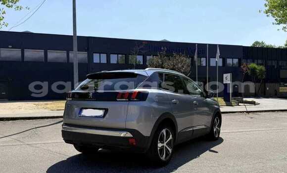 Buy Used Peugeot 3008 Silver Car in Dakar in Dakar Buy Used Peugeot 3008 Silver Car in Dakar in Dakar