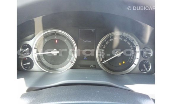 Acheter Import Utilitaire Toyota Land Cruiser Blanc à Import - Dubai, Dakar Acheter Import Utilitaire Toyota Land Cruiser Blanc à Import - Dubai, Dakar