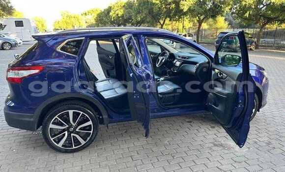 Buy Used Nissan Qashqai Bleu de nuit Car in Dakar in Dakar Buy Used Nissan Qashqai Bleu de nuit Car in Dakar in Dakar