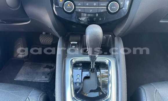 Buy Used Nissan Qashqai Bleu de nuit Car in Dakar in Dakar Buy Used Nissan Qashqai Bleu de nuit Car in Dakar in Dakar