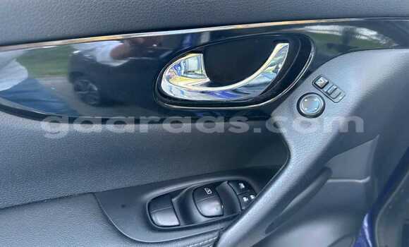 Buy Used Nissan Qashqai Bleu de nuit Car in Dakar in Dakar Buy Used Nissan Qashqai Bleu de nuit Car in Dakar in Dakar