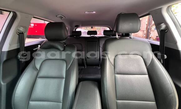 Acheter Neuf Voiture Hyundai Santa Fe Blanc à Dakar, Dakar Acheter Neuf Voiture Hyundai Santa Fe Blanc à Dakar, Dakar