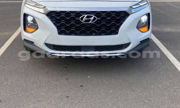 Dieundeu Beess Hyundai Santa Fe Blanc Auto in Dakar in Dakar