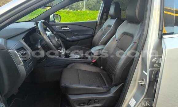 Buy Used Nissan Qashqai Silver Car in Dakar in Dakar Buy Used Nissan Qashqai Silver Car in Dakar in Dakar