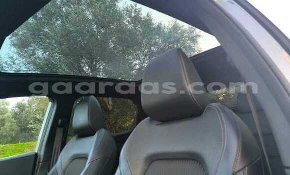 Buy Used Nissan Qashqai Silver Car in Dakar in Dakar Buy Used Nissan Qashqai Silver Car in Dakar in Dakar