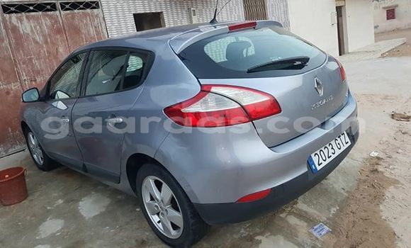 Acheter Occasion Voiture Renault Megane Gris à Gueule Tapee Fass Colobane au Dakar Acheter Occasion Voiture Renault Megane Gris à Gueule Tapee Fass Colobane au Dakar