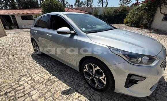 Buy Used Kia Cee'd Silver Car in Dabo in Kolda Buy Used Kia Cee'd Silver Car in Dabo in Kolda