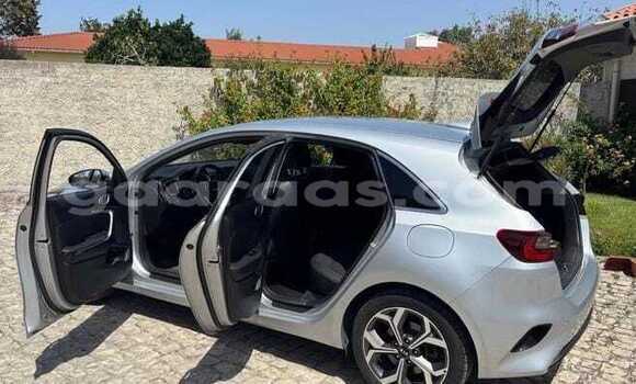 Buy Used Kia Cee'd Silver Car in Dabo in Kolda Buy Used Kia Cee'd Silver Car in Dabo in Kolda