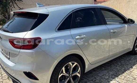 Buy Used Kia Cee'd Silver Car in Dabo in Kolda Buy Used Kia Cee'd Silver Car in Dabo in Kolda