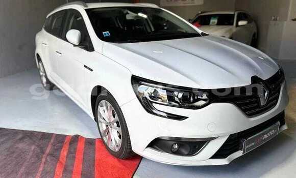 Buy Used Renault Megane White Car in Dabo in Kolda Buy Used Renault Megane White Car in Dabo in Kolda