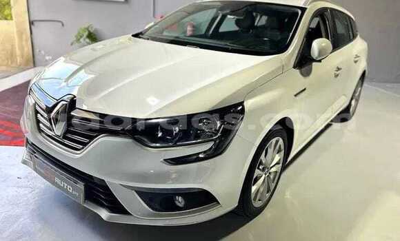 Buy Used Renault Megane White Car in Dabo in Kolda Buy Used Renault Megane White Car in Dabo in Kolda