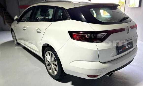 Buy Used Renault Megane White Car in Dabo in Kolda Buy Used Renault Megane White Car in Dabo in Kolda
