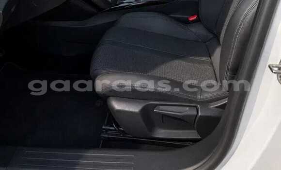 Buy Used Peugeot 2008 White Car in Dabo in Kolda Buy Used Peugeot 2008 White Car in Dabo in Kolda