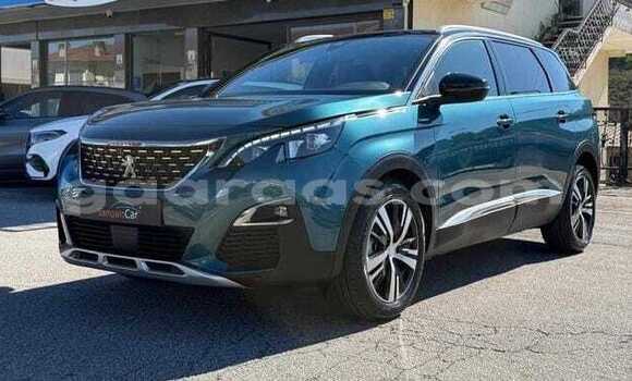 Buy Used Peugeot 5008 Green Car in Dakar in Dakar