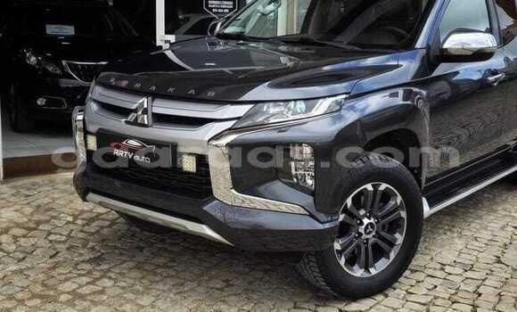 Buy Used Mitsubishi L200 Black Car in Dakar in Dakar Buy Used Mitsubishi L200 Black Car in Dakar in Dakar