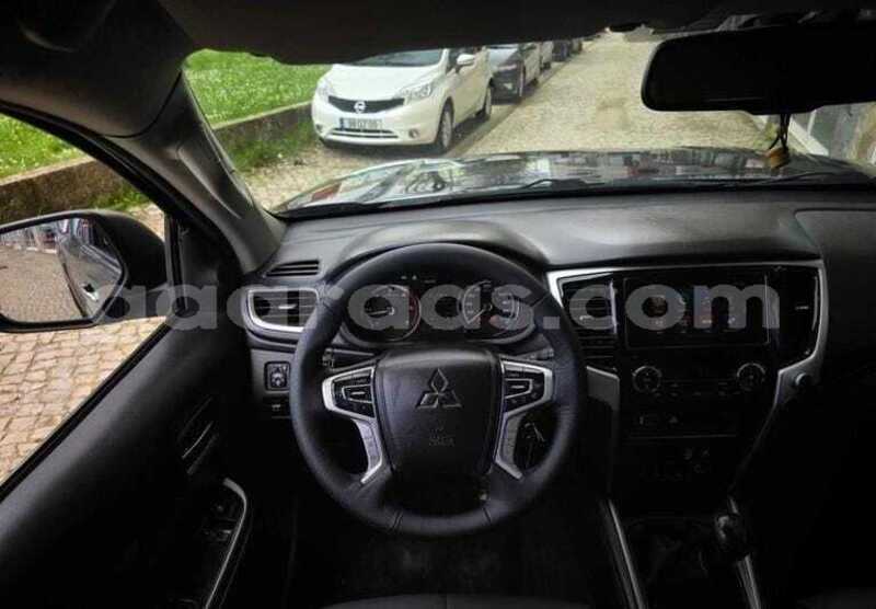 Big with watermark mitsubishi l200 dakar dakar 34482