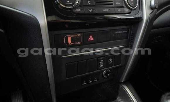 Buy Used Mitsubishi L200 Black Car in Dakar in Dakar Buy Used Mitsubishi L200 Black Car in Dakar in Dakar
