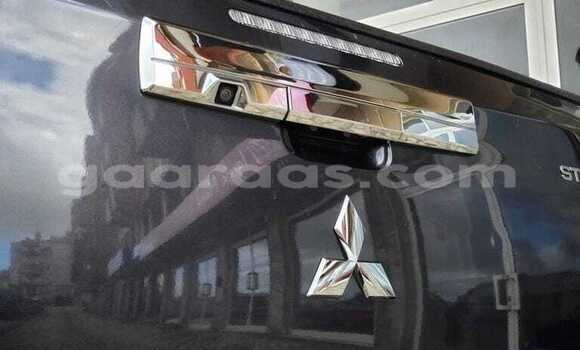 Buy Used Mitsubishi L200 Black Car in Dakar in Dakar Buy Used Mitsubishi L200 Black Car in Dakar in Dakar