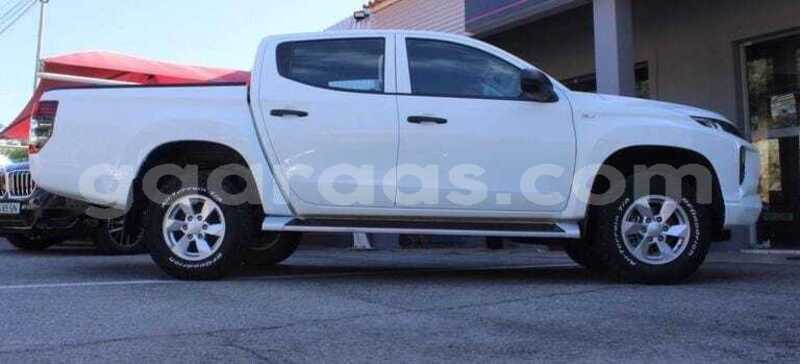 Big with watermark mitsubishi l200 dakar dakar 34484