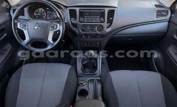 Dieundeu Occasion Mitsubishi L200 White Auto in Dakar in Dakar Dieundeu Occasion Mitsubishi L200 White Auto in Dakar in Dakar