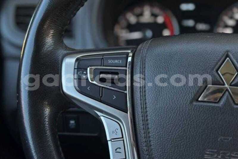 Big with watermark mitsubishi l200 dakar dakar 34484