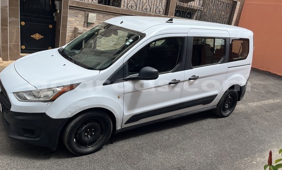 Buy Used Ford Transitconnect White Car in Dakar in Dakar