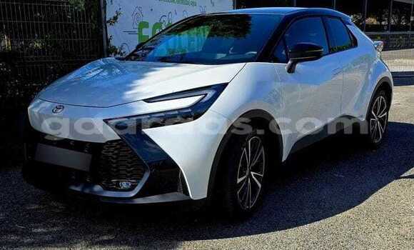 Acheter Occasion Voiture Toyota C-HR Blanc à Dakar, Dakar Acheter Occasion Voiture Toyota C-HR Blanc à Dakar, Dakar