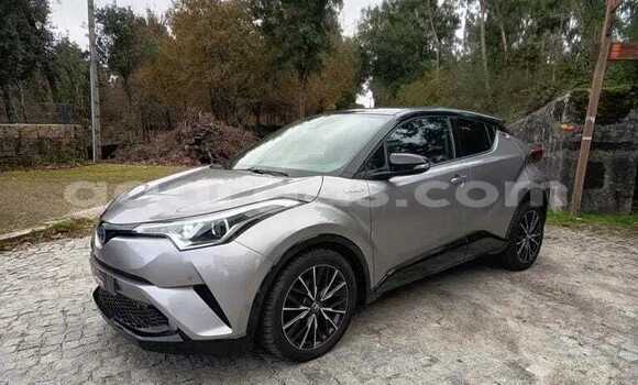Buy Used Toyota C-HR Gray Car in Bignona in Ziguinchor Buy Used Toyota C-HR Gray Car in Bignona in Ziguinchor