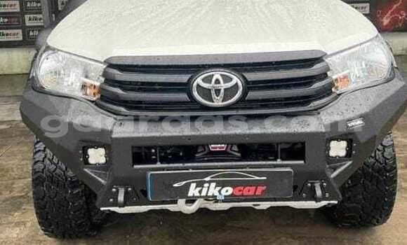 Buy Used Toyota Hilux White Car in Dakar in Dakar Buy Used Toyota Hilux White Car in Dakar in Dakar