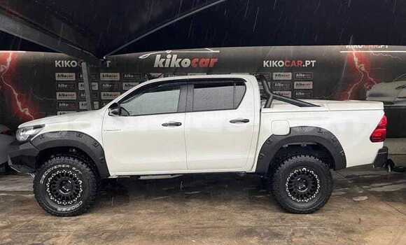 Buy Used Toyota Hilux White Car in Dakar in Dakar Buy Used Toyota Hilux White Car in Dakar in Dakar