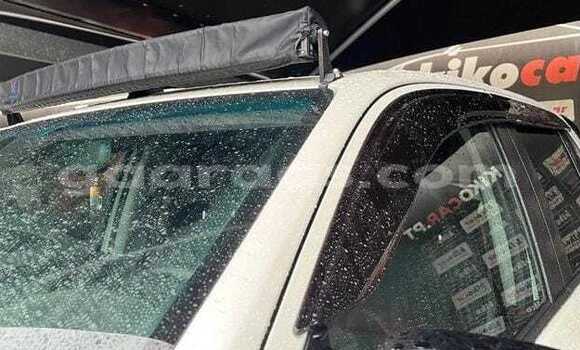 Buy Used Toyota Hilux White Car in Dakar in Dakar Buy Used Toyota Hilux White Car in Dakar in Dakar