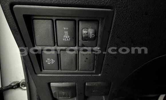 Buy Used Toyota Hilux White Car in Dakar in Dakar Buy Used Toyota Hilux White Car in Dakar in Dakar
