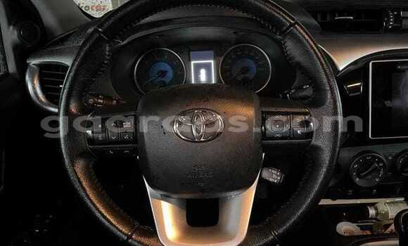 Buy Used Toyota Hilux White Car in Dakar in Dakar Buy Used Toyota Hilux White Car in Dakar in Dakar