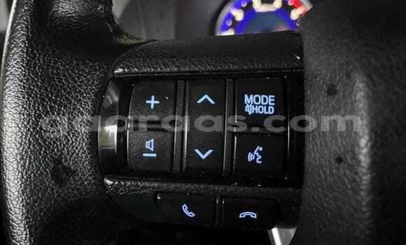Buy Used Toyota Hilux White Car in Dakar in Dakar Buy Used Toyota Hilux White Car in Dakar in Dakar